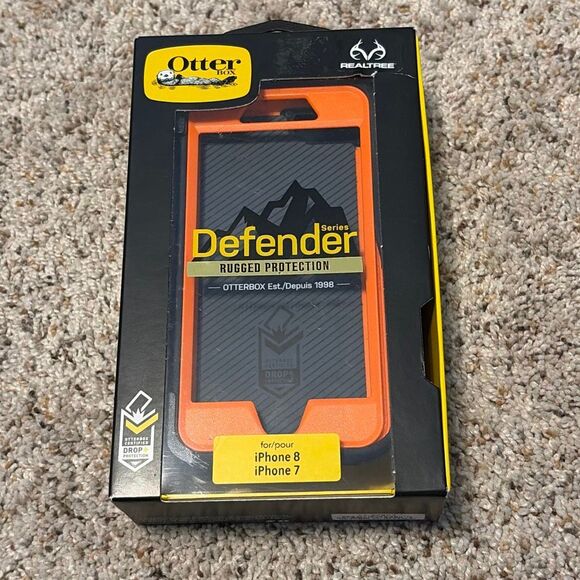 OtterBox Defender Realtree Camo IPhone 7 and 8 - Picture 1 of 6